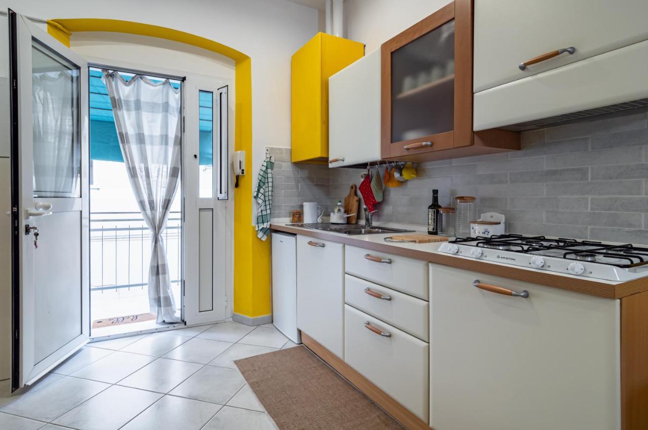 La Spezia Central Apartment - Near The Station Buitenkant foto